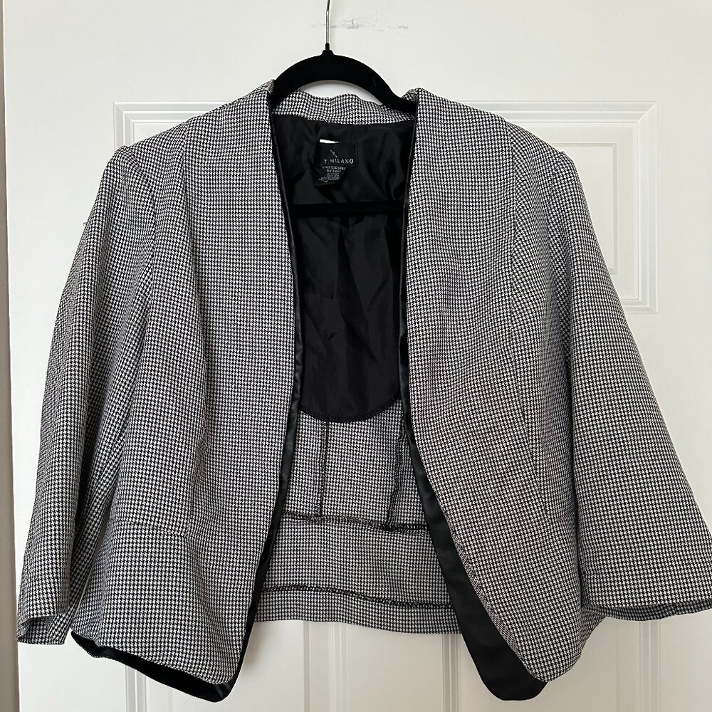NWOT * T.Milano Blazer with Leather Underlay - Size 16
